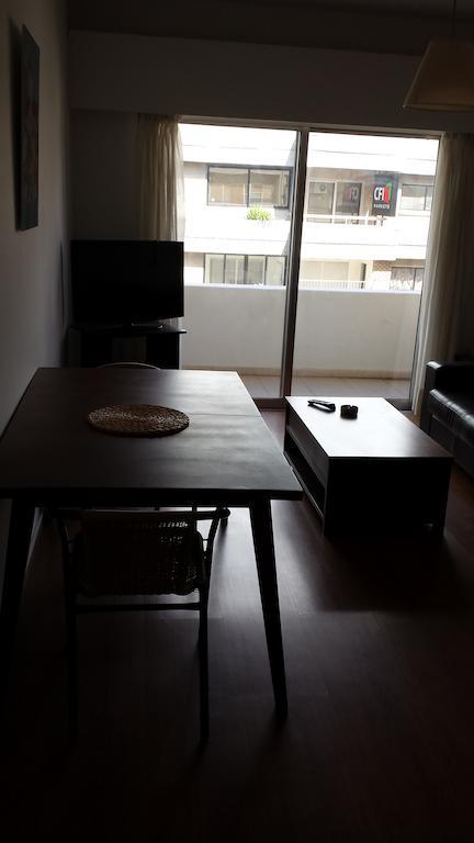 Francis Apartments Lárnaka Szoba fotó